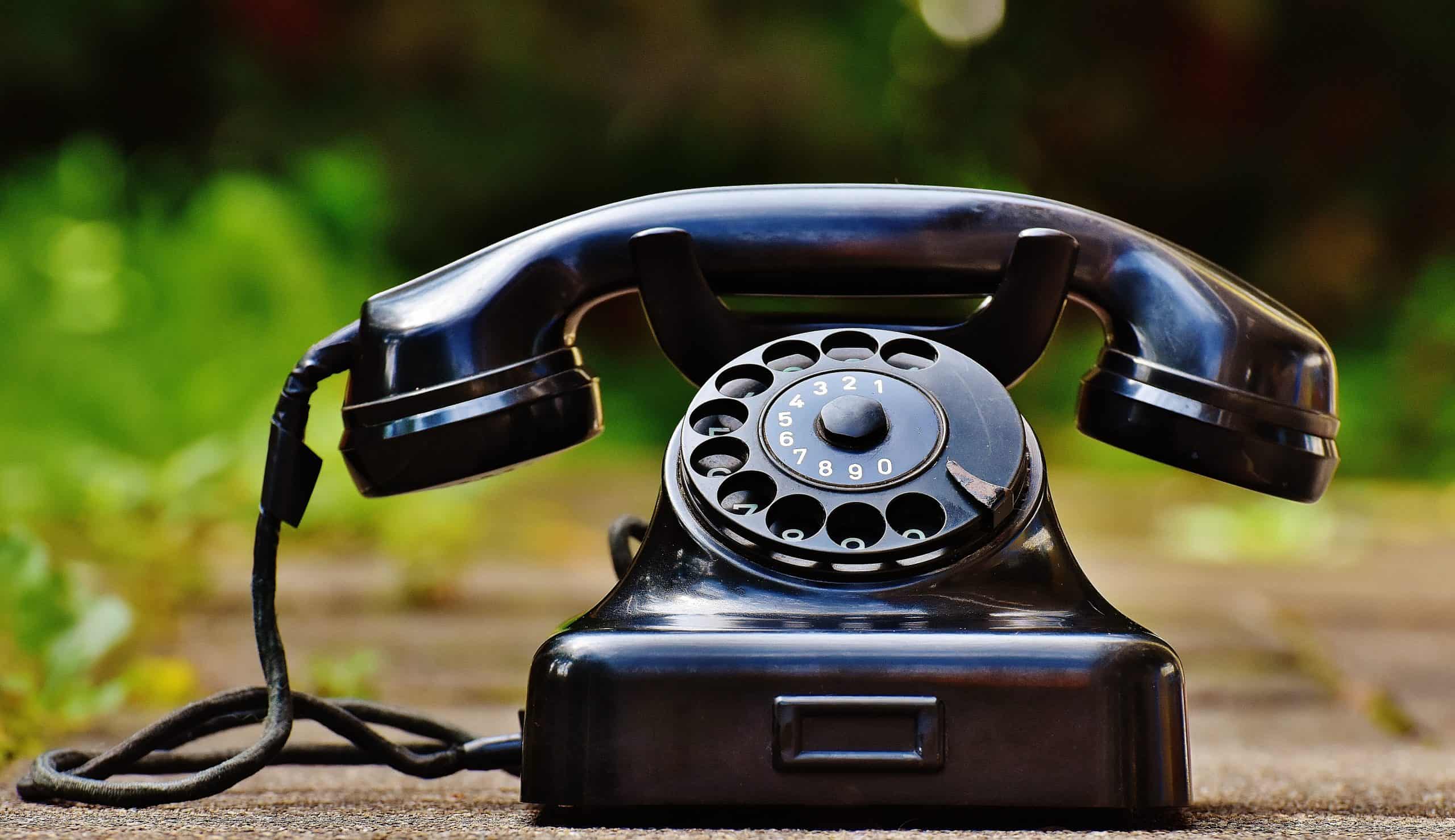 The benefits of telephone communication in building client